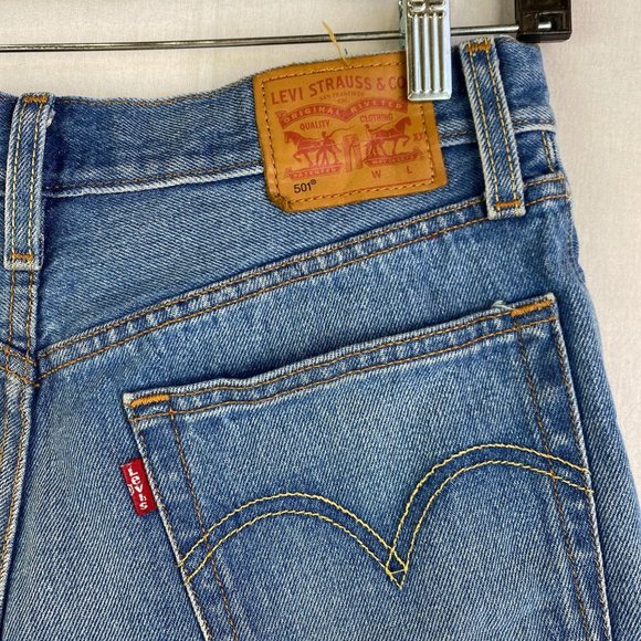 LEVI'S 501 Frayed Button Up Short - Picture 4 of 5